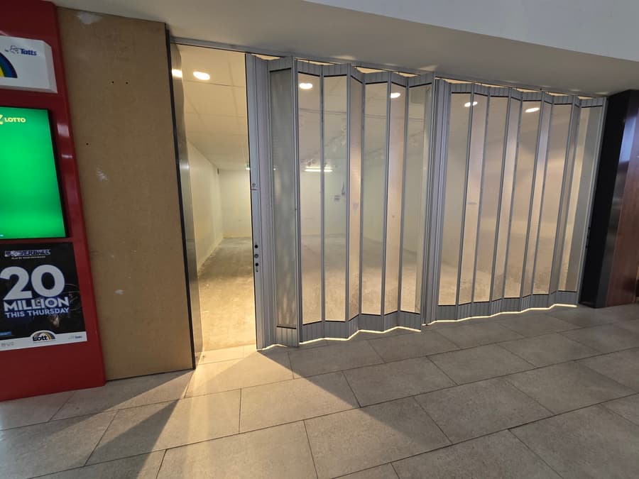 Vodafone Store — Altona North Defit — photo 2